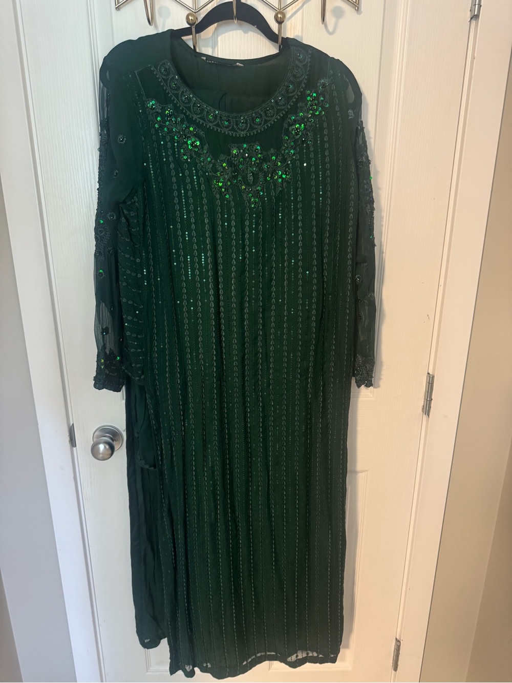 Emerald Green Pakistani Vanya Suit (Never Worn)